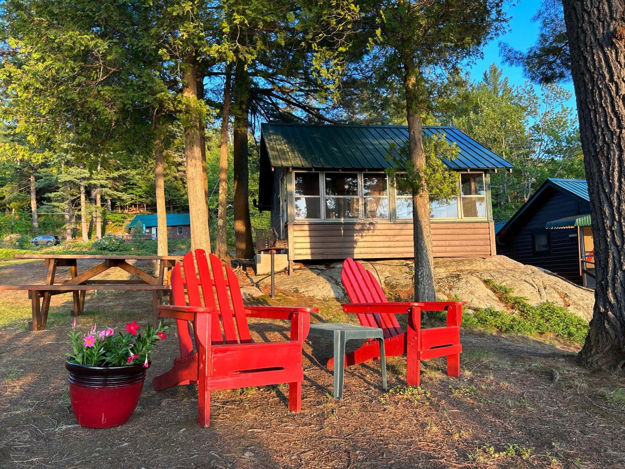 Paddler'S Rest Lakeside Cabins And Motel Long Lake Bagian luar foto