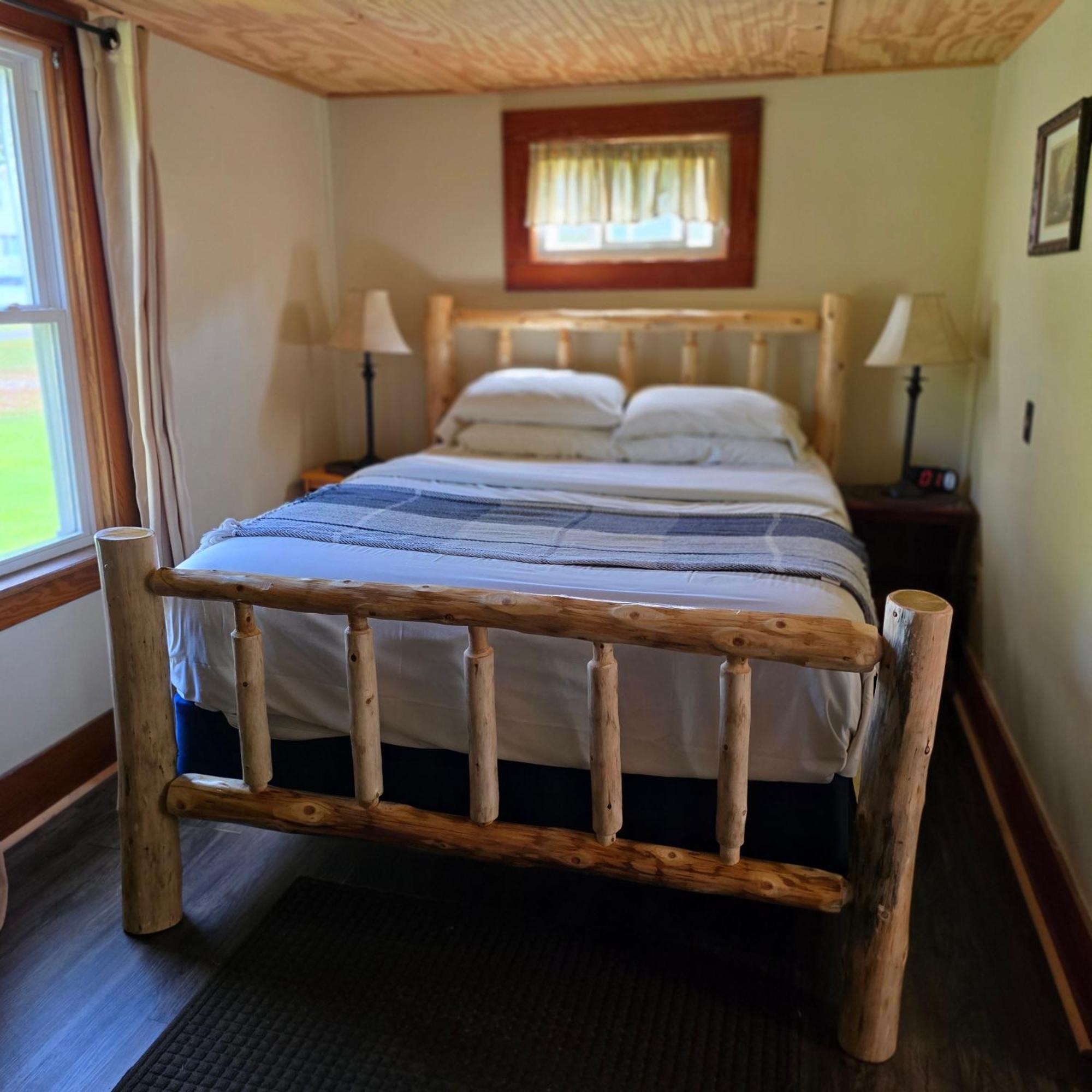 Paddler'S Rest Lakeside Cabins And Motel Long Lake Ruang foto