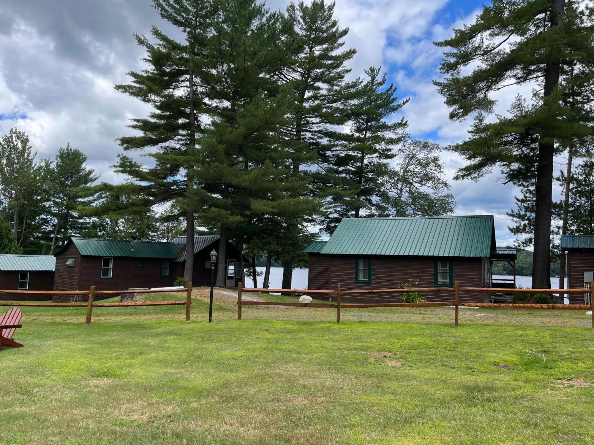 Paddler'S Rest Lakeside Cabins And Motel Long Lake Bagian luar foto