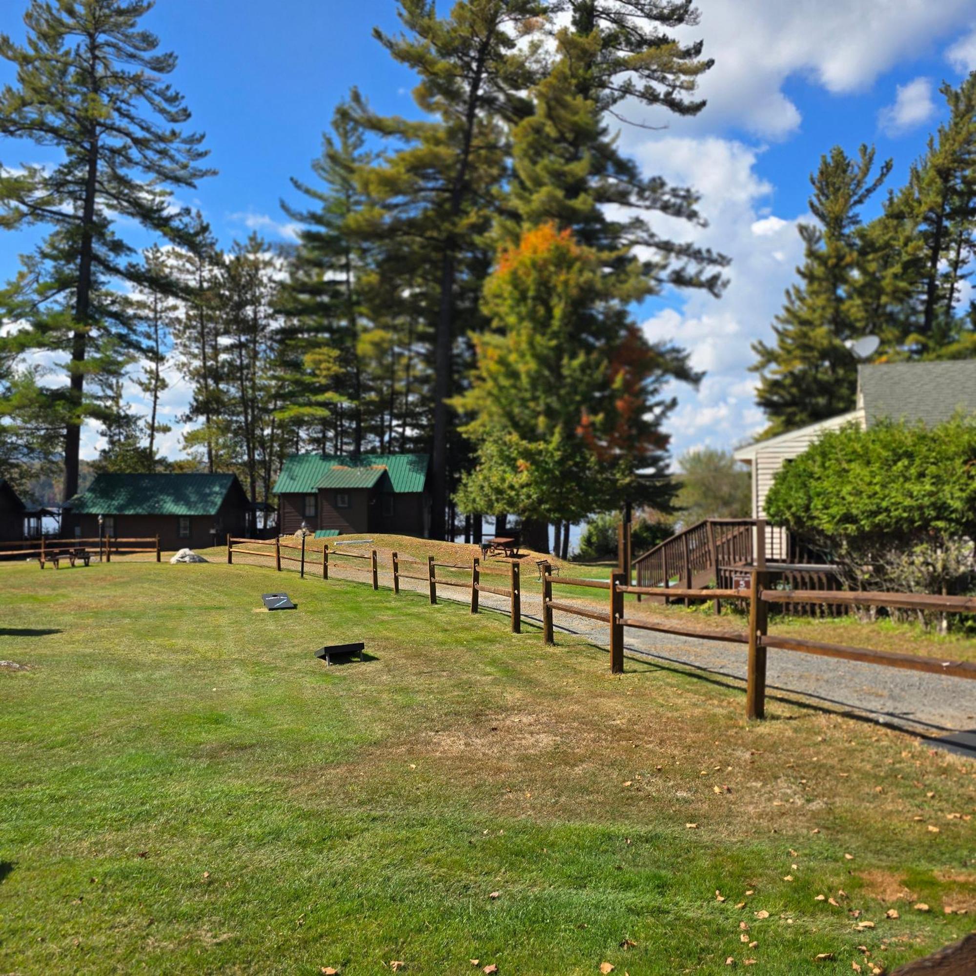 Paddler'S Rest Lakeside Cabins And Motel Long Lake Bagian luar foto