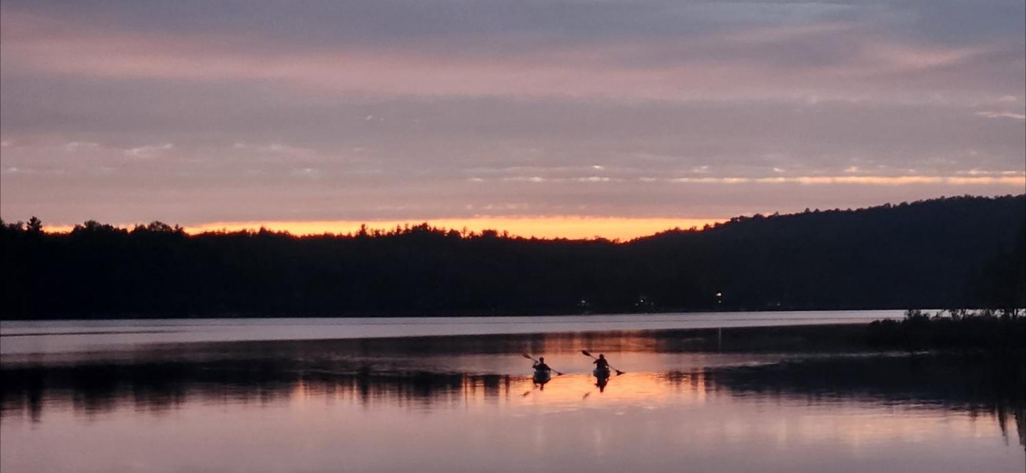 Paddler'S Rest Lakeside Cabins And Motel Long Lake Bagian luar foto